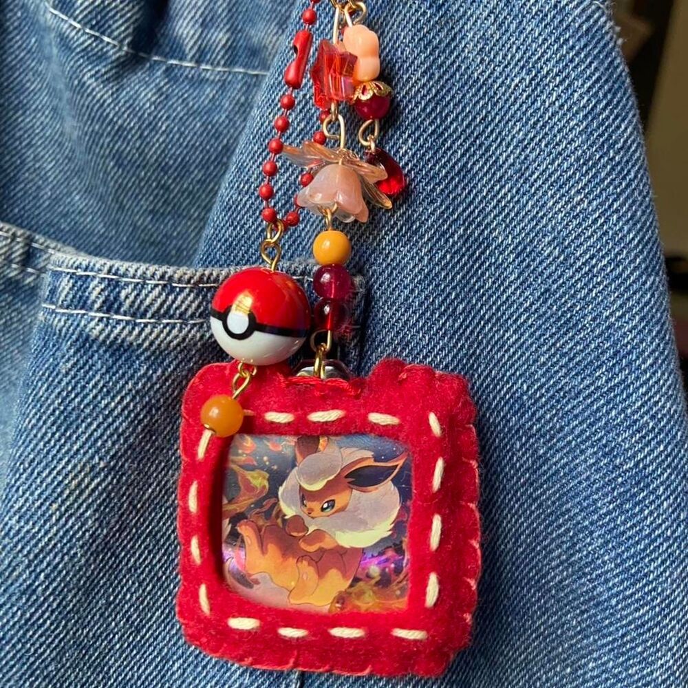 Flareon Pokemon Keychain